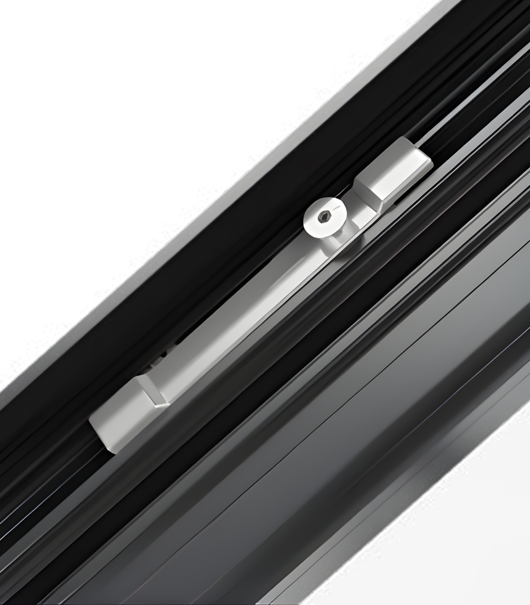 VLX 80 Awning Window in Miami, FL | Hale Windows Miami - detail 4