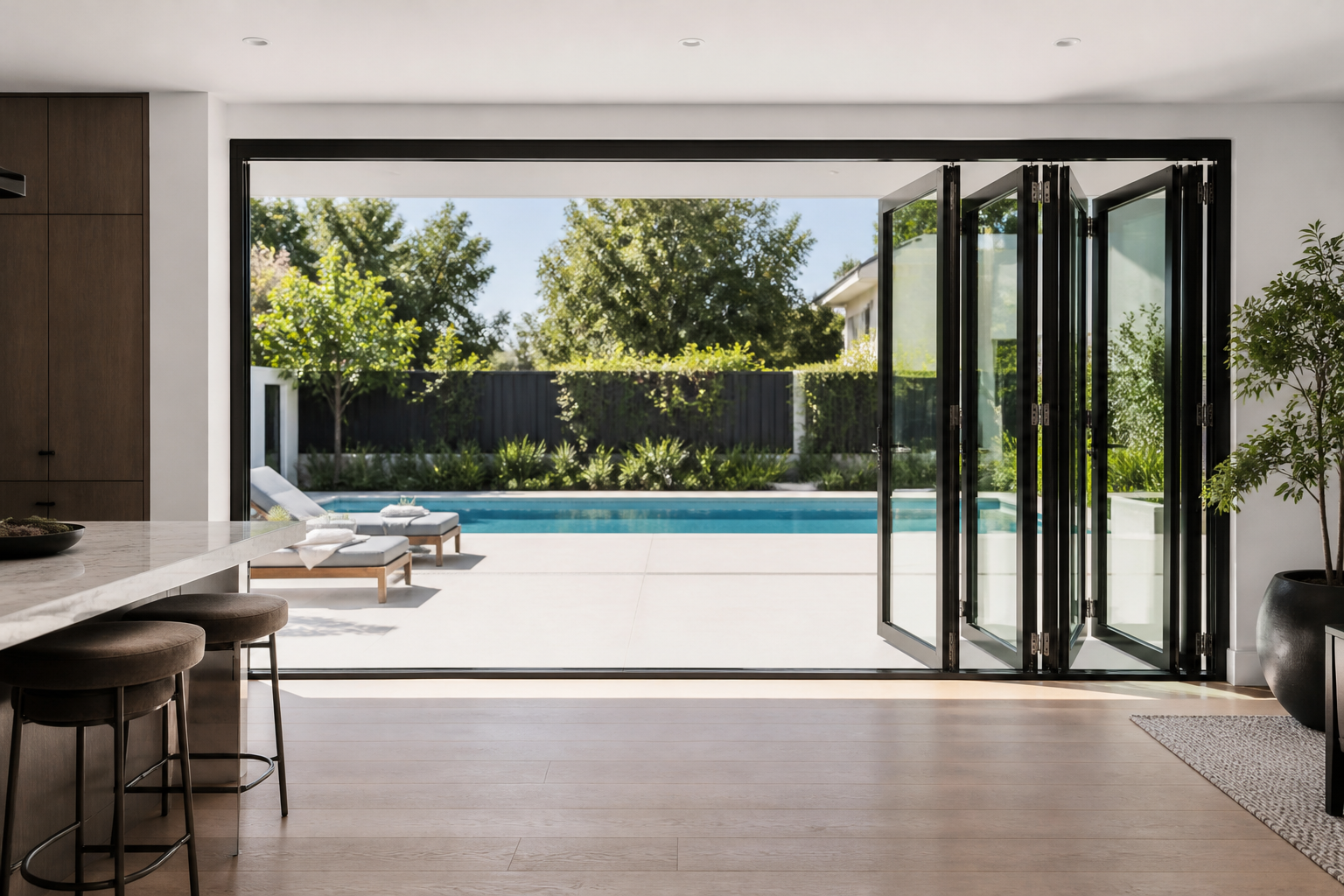 VLX 100 Bifold / Folding Door in Miami, FL | Hale Windows Miami - detail 4